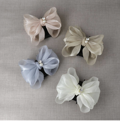 Kẹp tóc Osewaya ruy băng đính ngọc trai lấp lánh 25BS0653