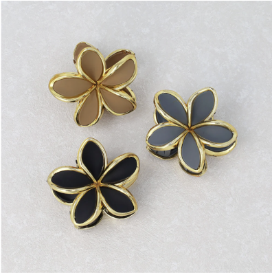 Kẹp tóc Osewaya bông hoa 25BS0822