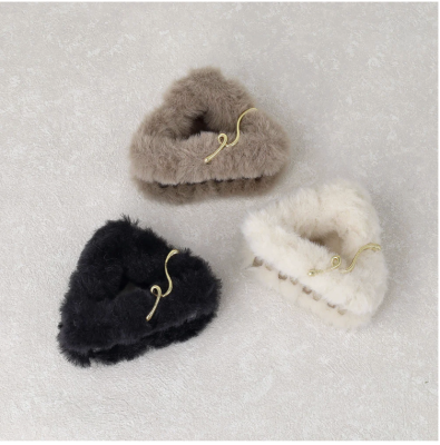 Kẹp tóc Osewaya tam giác mây 25BS0796