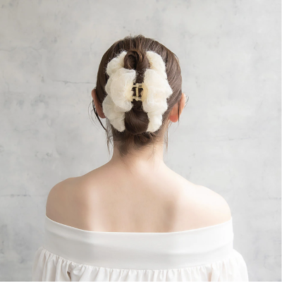 Kẹp tóc Osewaya bồng bềnh 25BS0717