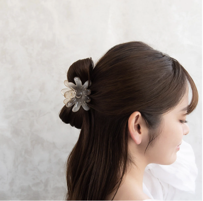 Kẹp tóc Osewaya hoa trong suốt 25BS0722