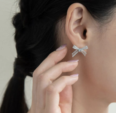 Khuyên tai Osewaya nơ vải 99PC1770