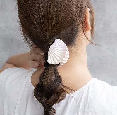 Kẹp tóc Osewaya vỏ sò 25BS0758