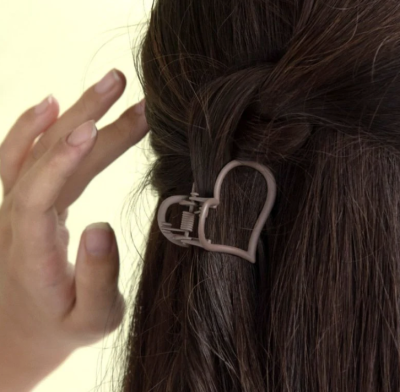 Kẹp tóc Osewaya trái tim mini 24BS0576