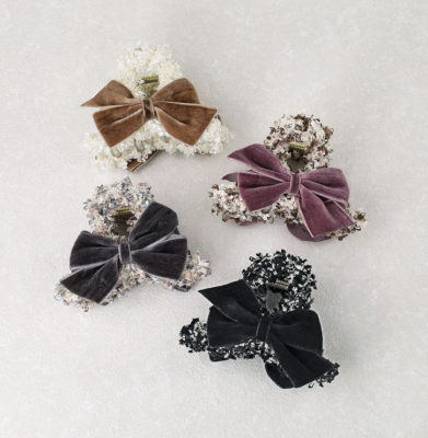 Kẹp tóc Osewaya nơ nhung 25BS0784