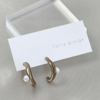 Khuyên tai Osewaya chữ C 22PC1365