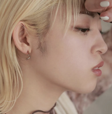 Khuyên tai Osewaya lượn sóng 22PC1376