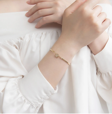 Vòng tay Osewaya cỏ bốn lá 25BL0606