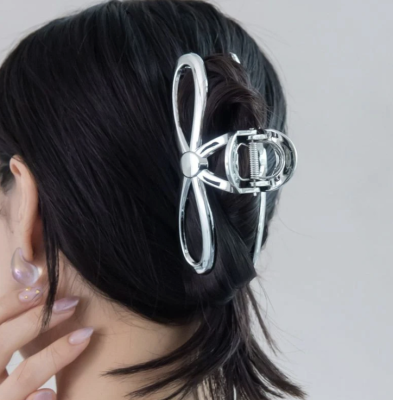 Kẹp tóc Osewaya chiếc nơ lấp lánh 24BS0582